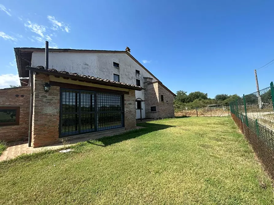 Immagine 26 di Casa colonica in vendita  a Castelfranco Di Sotto