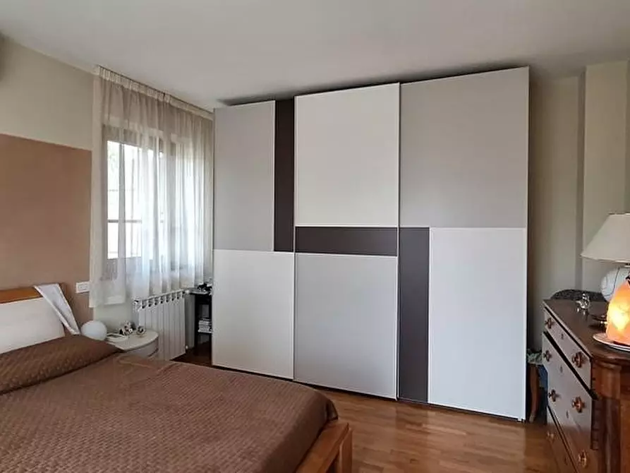 Immagine 10 di Casa quadrifamiliare in vendita  a Barga