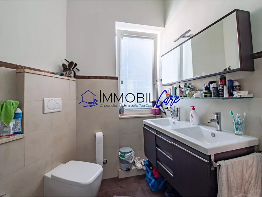 Immagine 23 di Appartamento in vendita  a Livorno