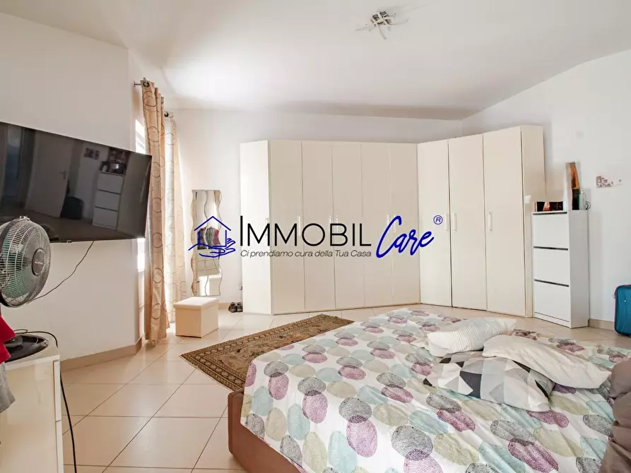 Immagine 13 di Appartamento in vendita  a Livorno