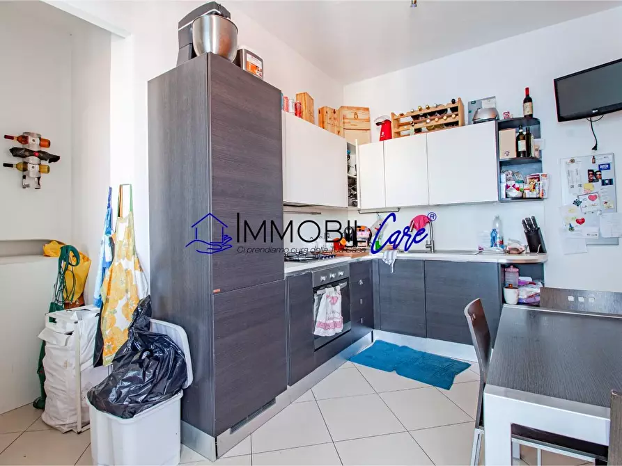 Immagine 9 di Appartamento in vendita  a Livorno