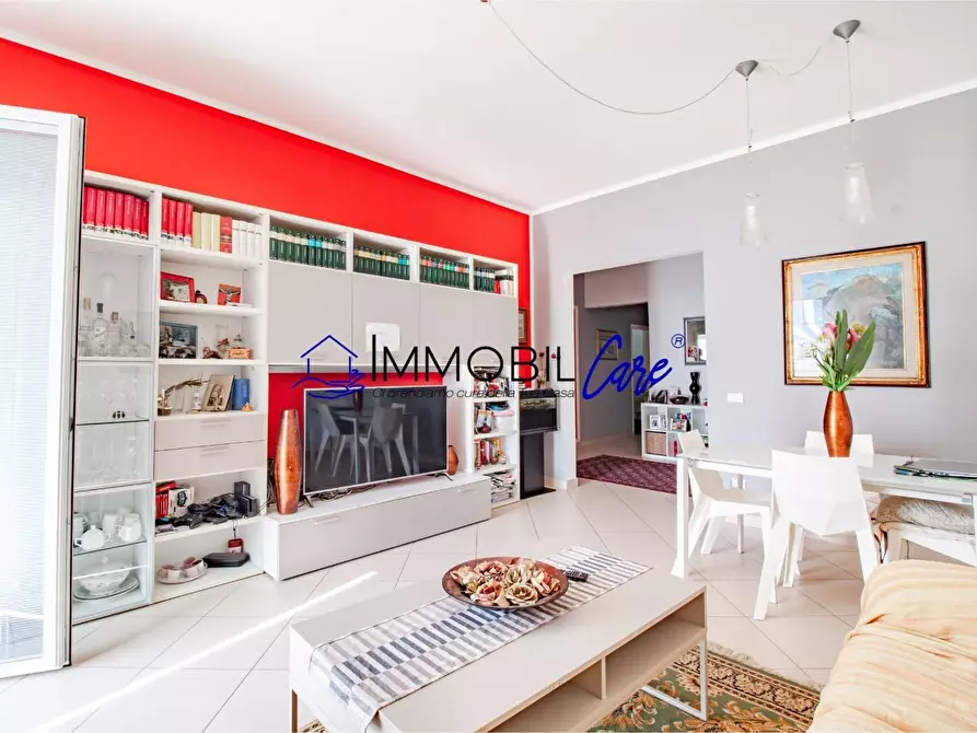 Immagine 3 di Appartamento in vendita  a Livorno