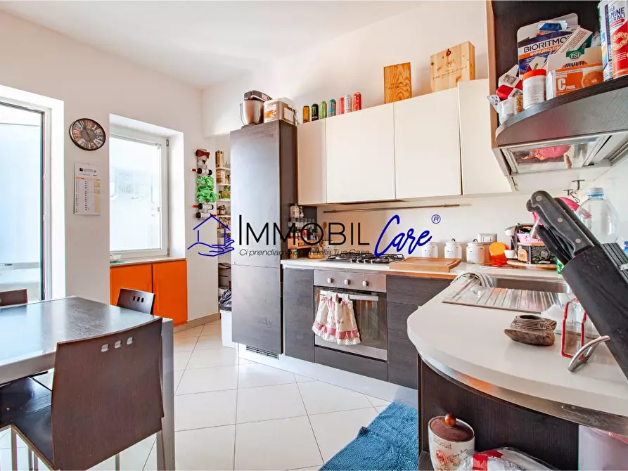 Immagine 8 di Appartamento in vendita  a Livorno