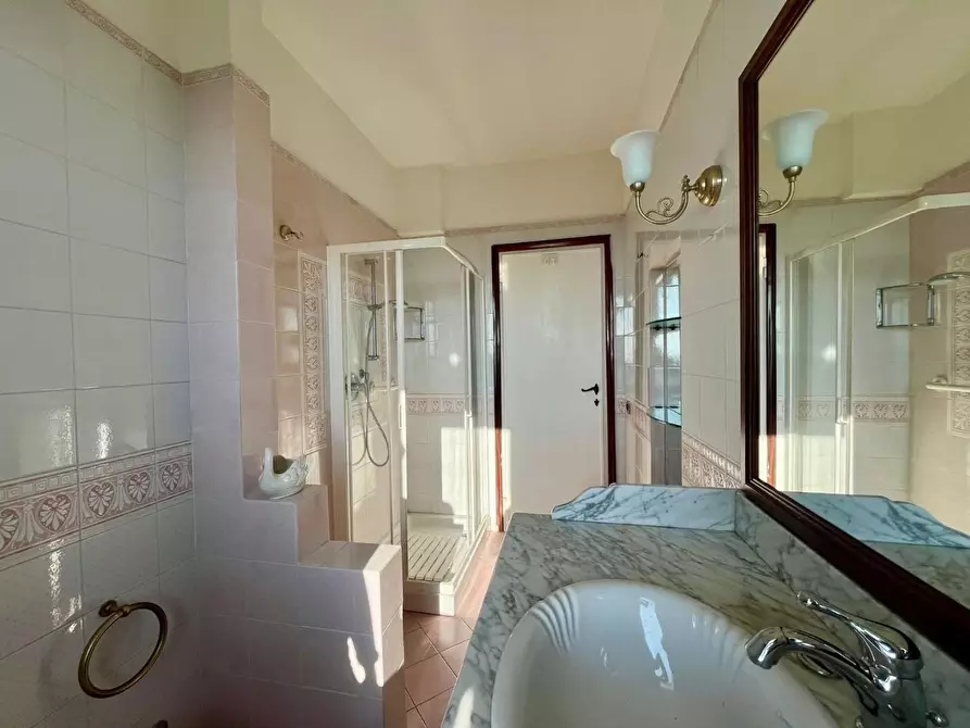 Immagine 16 di Appartamento in vendita  a Pisa