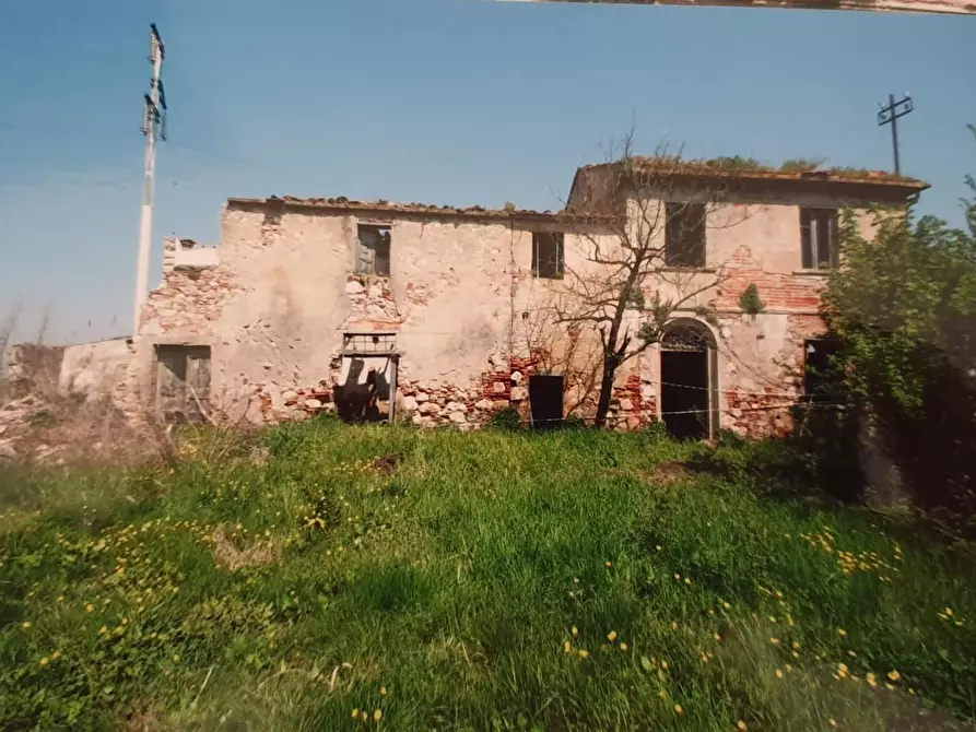 Immagine 1 di Rustico / casale in vendita  a Cascina