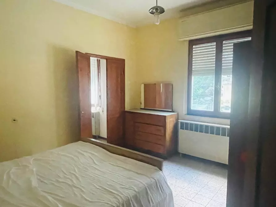 Immagine 21 di Casa indipendente in vendita  a Massa