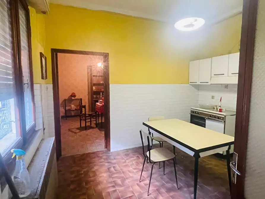 Immagine 4 di Casa indipendente in vendita  a Massa