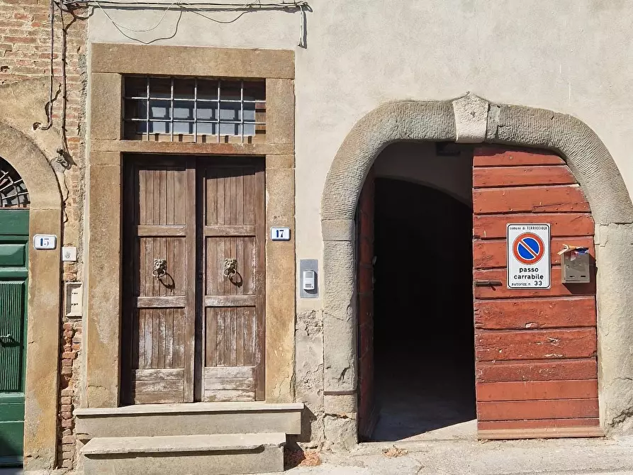 Immagine 2 di Porzione di casa in vendita  a Terricciola