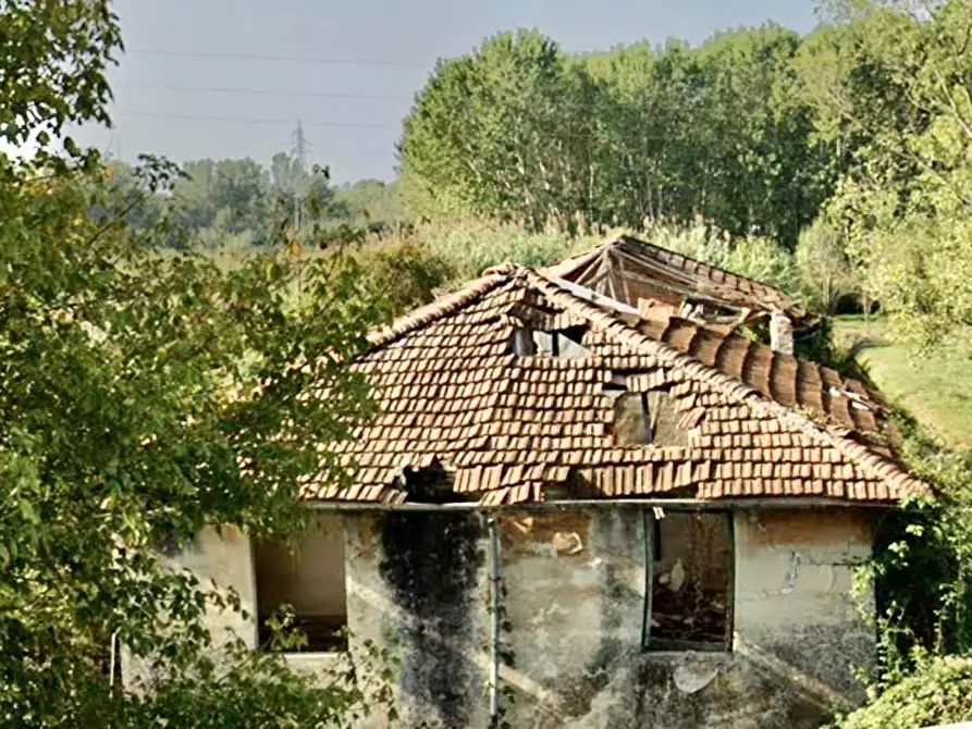 Immagine 17 di Rustico / casale in vendita  a Massarosa