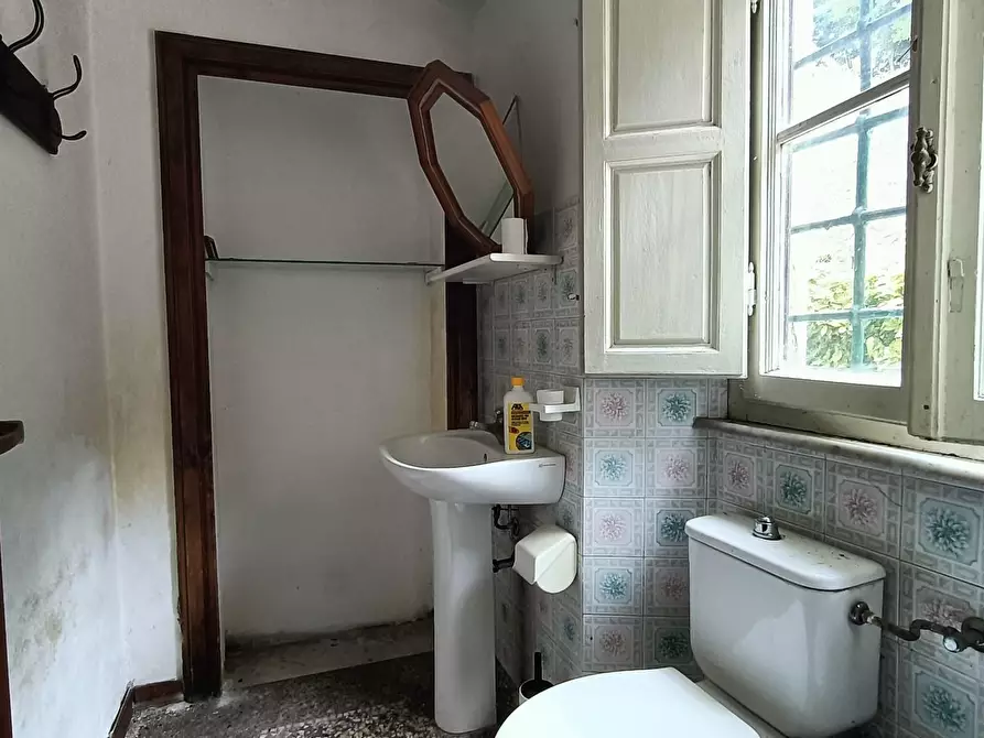 Immagine 14 di Villa in vendita  a San Giuliano Terme