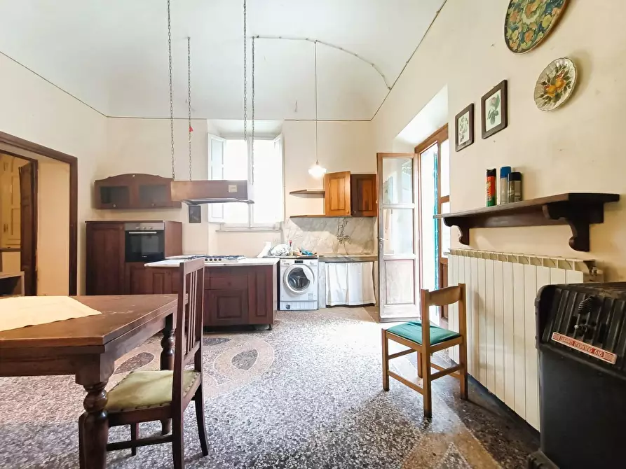 Immagine 5 di Villa in vendita  a San Giuliano Terme