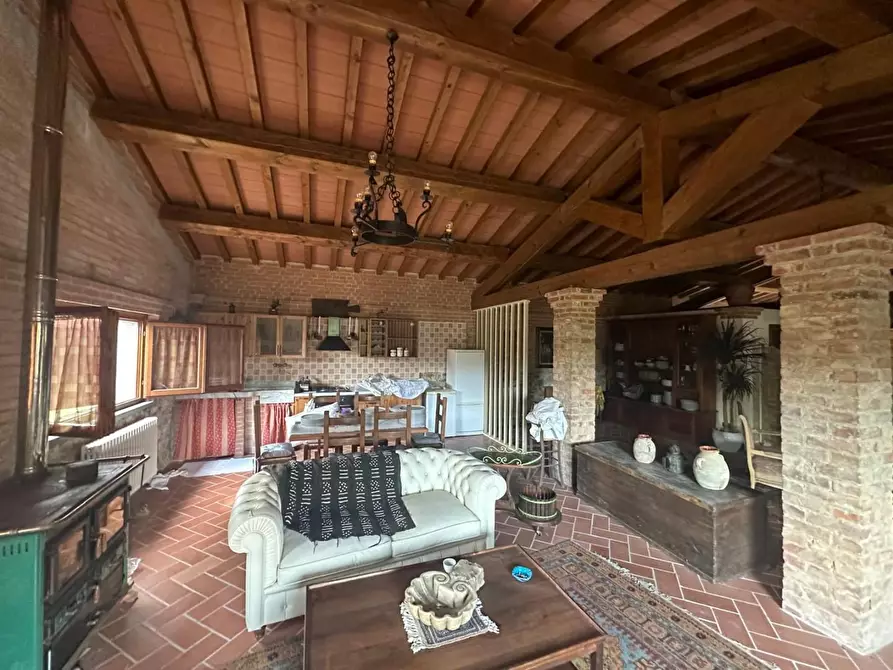 Immagine 14 di Casa colonica in vendita  a Villafranca In Lunigiana
