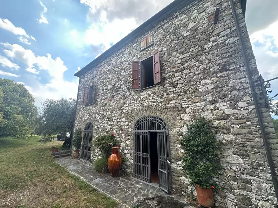 Immagine 102 di Casa colonica in vendita  a Villafranca In Lunigiana