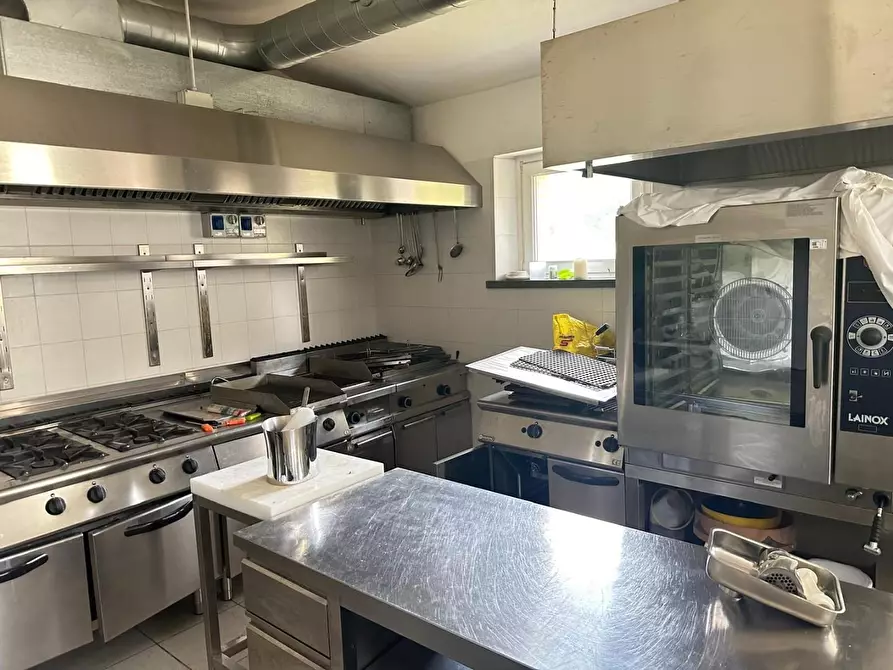 Immagine 99 di Casa colonica in vendita  a Villafranca In Lunigiana