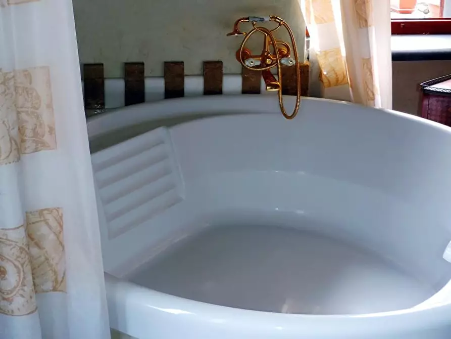 Immagine 70 di Casa colonica in vendita  a Villafranca In Lunigiana