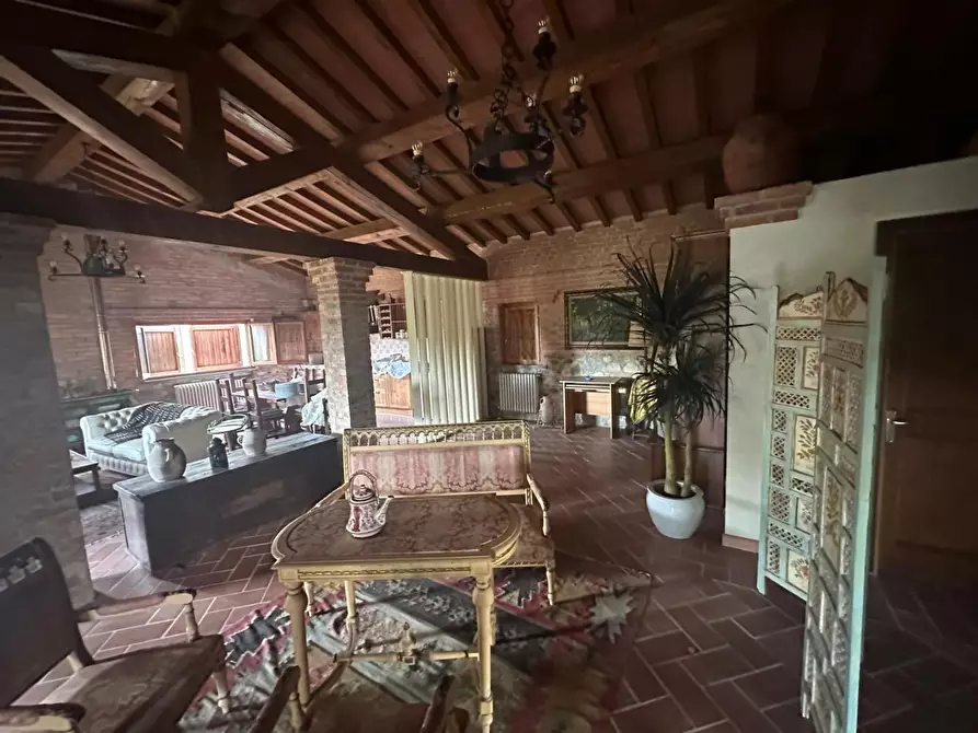 Immagine 15 di Casa colonica in vendita  a Villafranca In Lunigiana