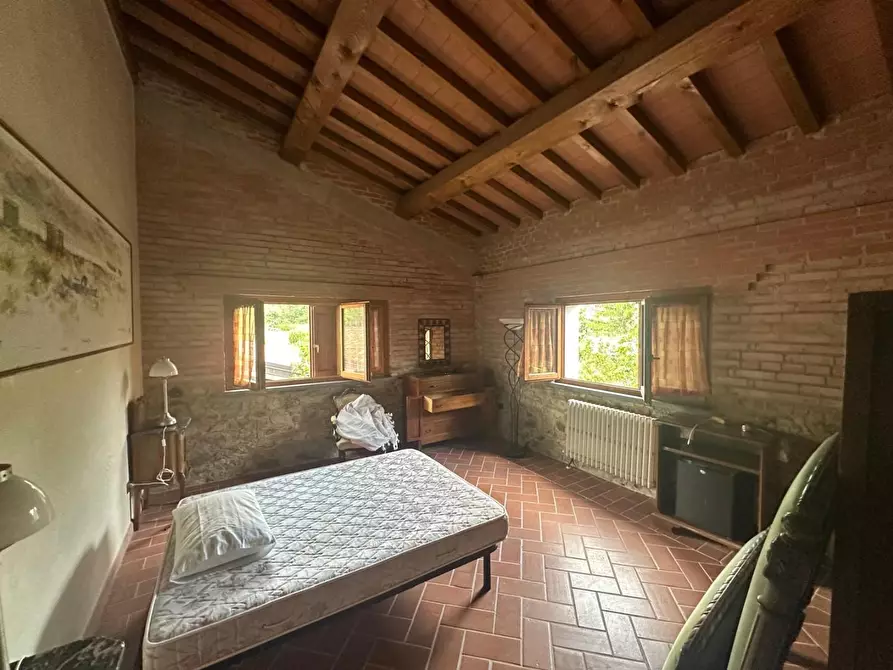 Immagine 17 di Casa colonica in vendita  a Villafranca In Lunigiana