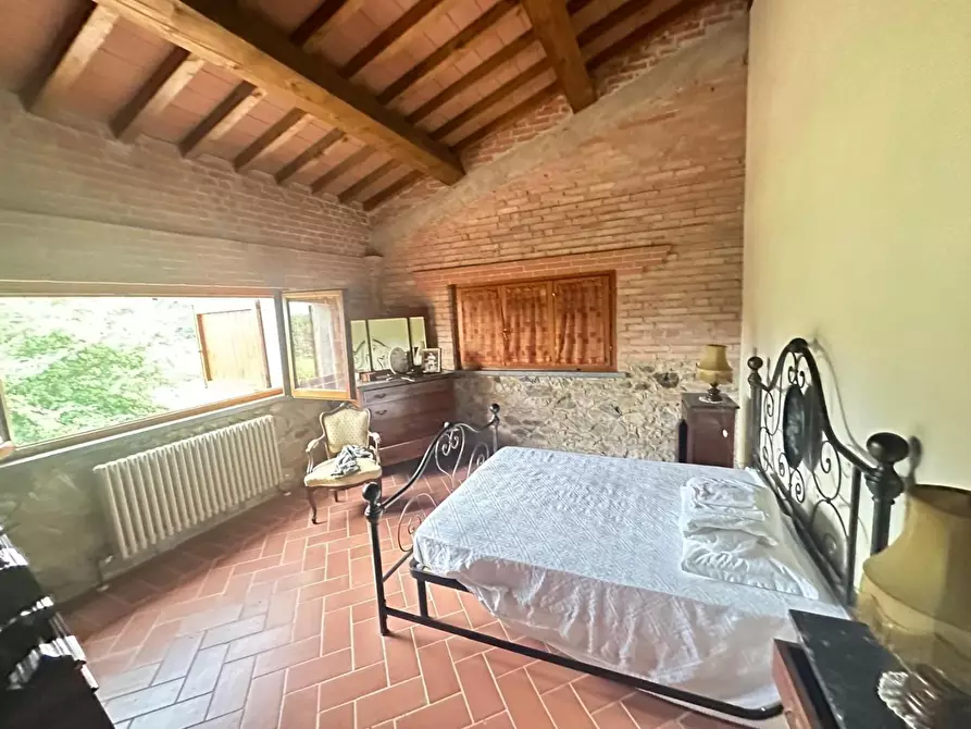 Immagine 19 di Casa colonica in vendita  a Villafranca In Lunigiana