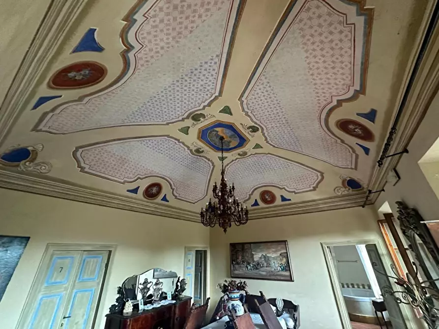 Immagine 106 di Casa colonica in vendita  a Villafranca In Lunigiana