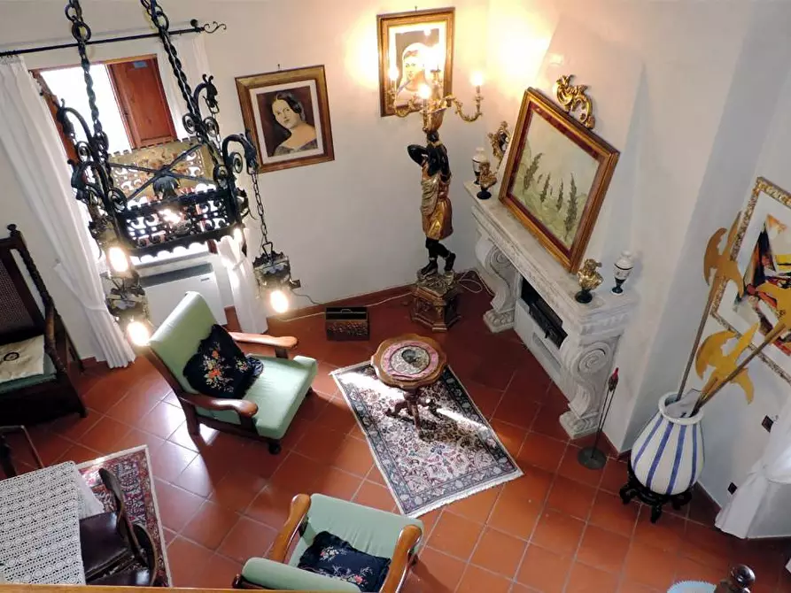 Immagine 81 di Casa colonica in vendita  a Villafranca In Lunigiana