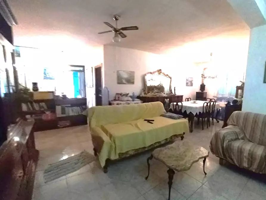 Immagine 3 di Casa indipendente in vendita  a Carrara