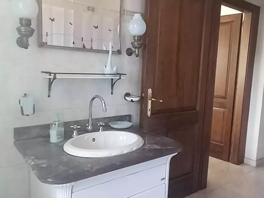 Immagine 35 di Casa indipendente in vendita  a Carrara