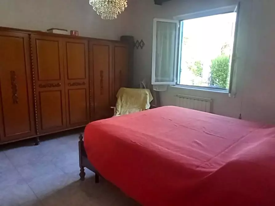 Immagine 17 di Casa indipendente in vendita  a Carrara