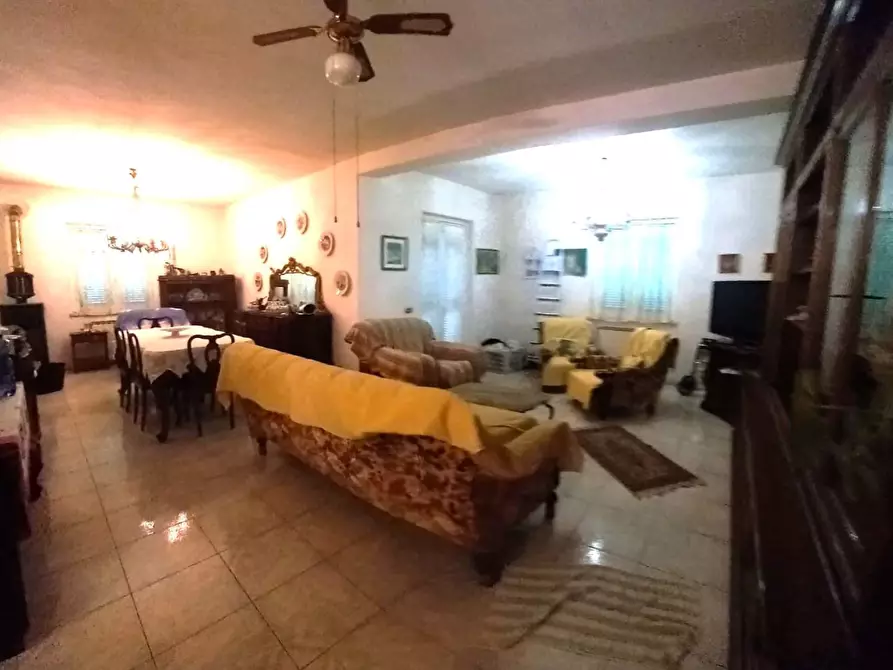 Immagine 4 di Casa indipendente in vendita  a Carrara