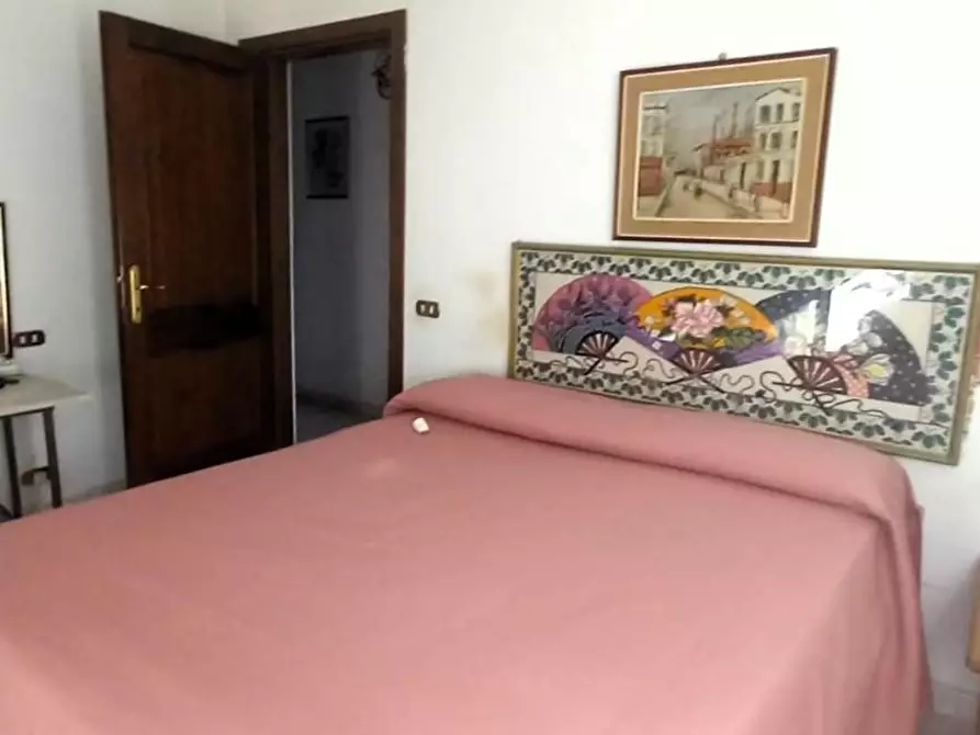 Immagine 11 di Casa indipendente in vendita  a Carrara