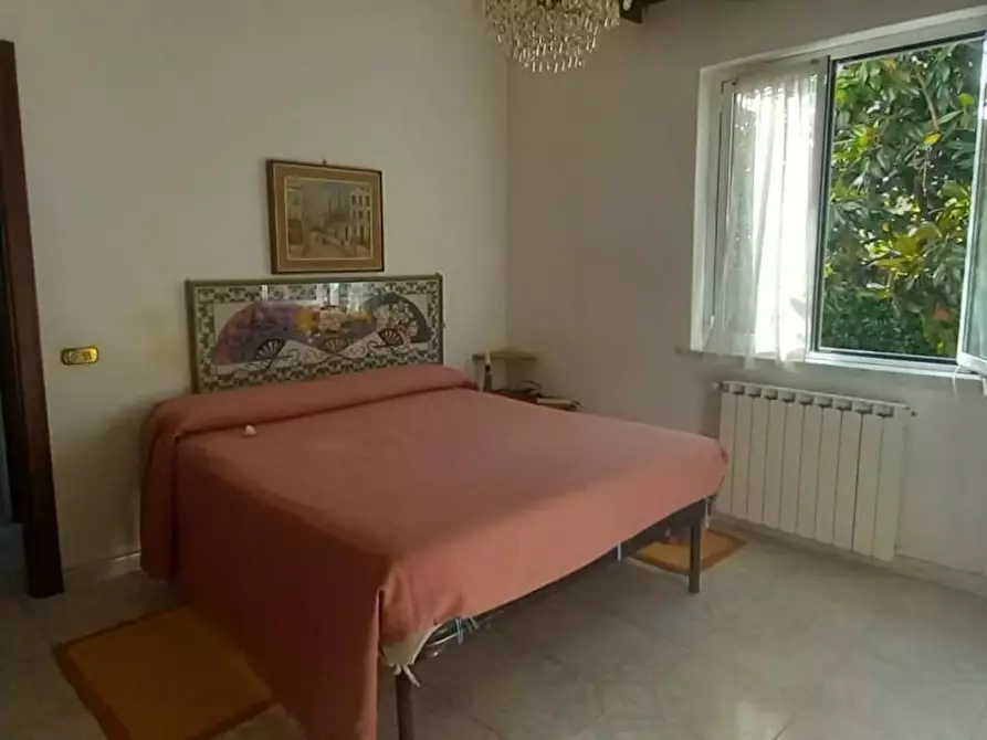 Immagine 14 di Casa indipendente in vendita  a Carrara