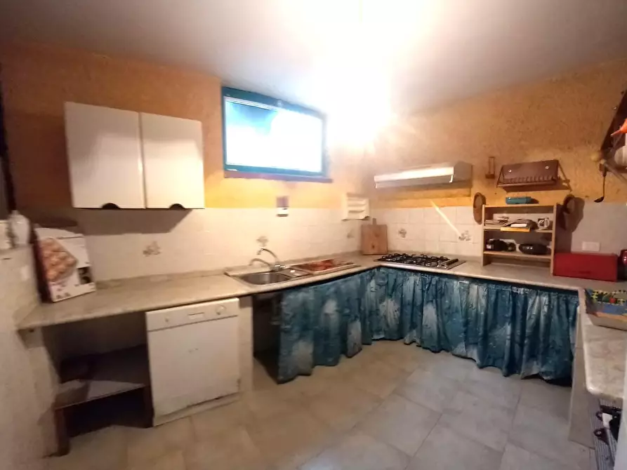 Immagine 38 di Casa indipendente in vendita  a Carrara