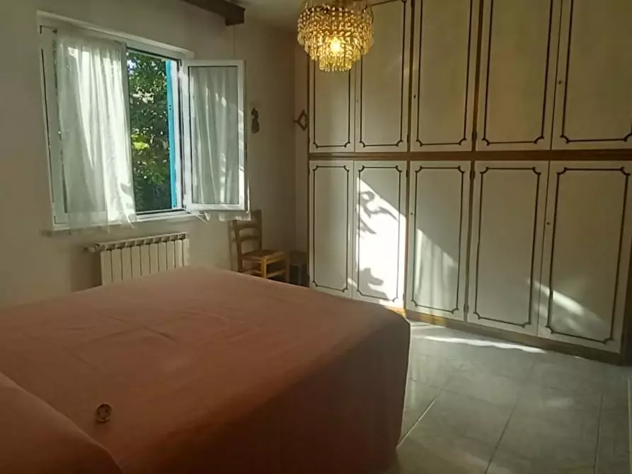 Immagine 10 di Casa indipendente in vendita  a Carrara