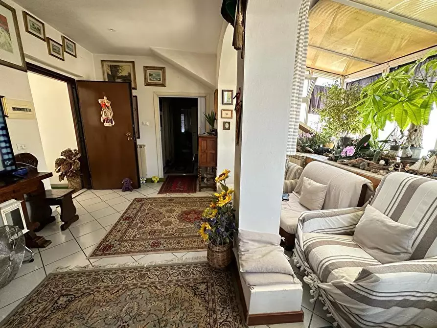 Immagine 7 di Mansarda in vendita  a Ameglia