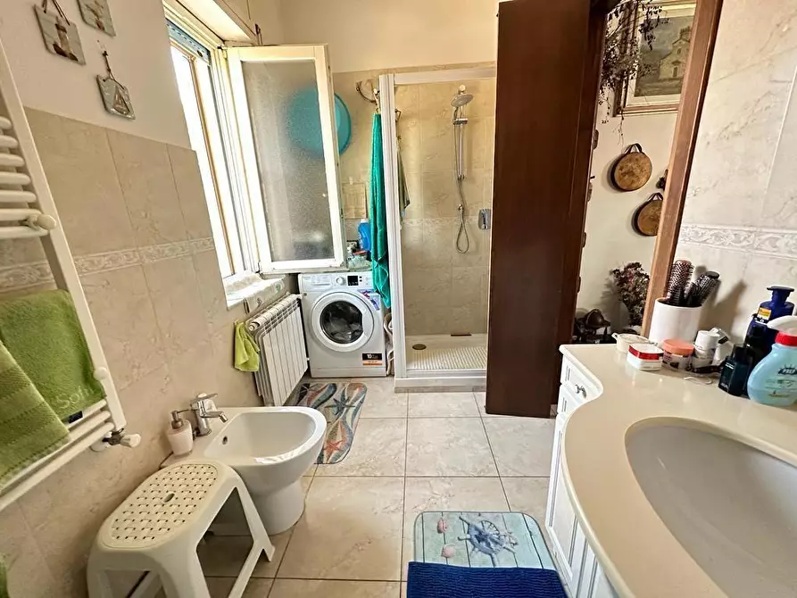 Immagine 10 di Mansarda in vendita  a Ameglia