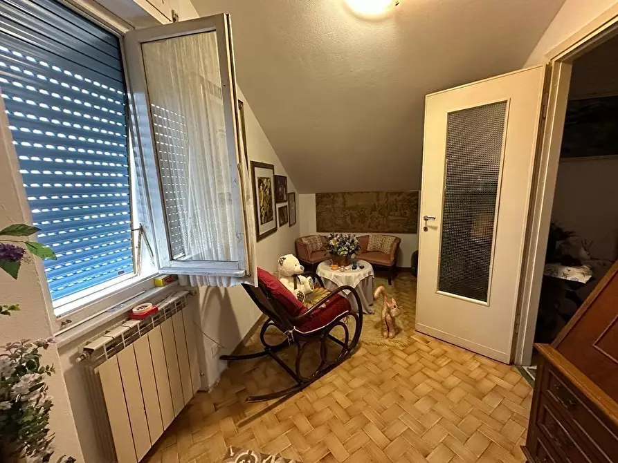 Immagine 15 di Mansarda in vendita  a Ameglia