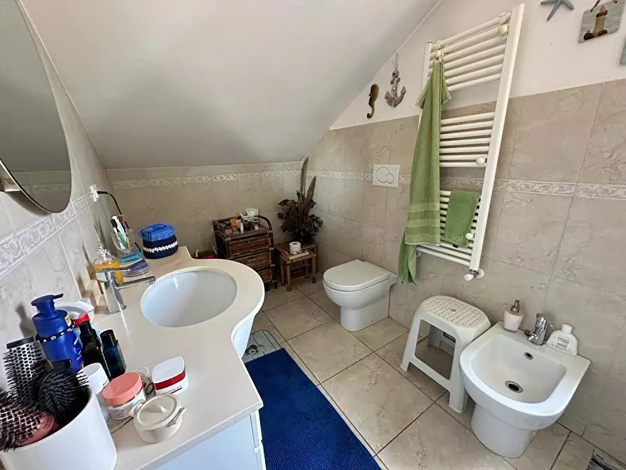 Immagine 8 di Mansarda in vendita  a Ameglia