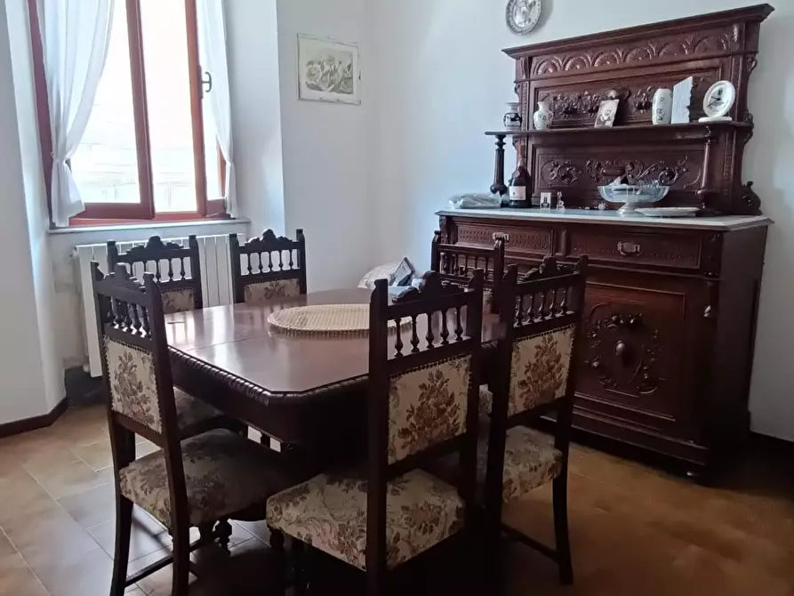 Immagine 2 di Appartamento in vendita  a Carrara