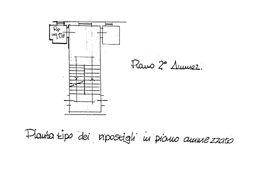 Immagine 16 di Appartamento in vendita  a Carrara