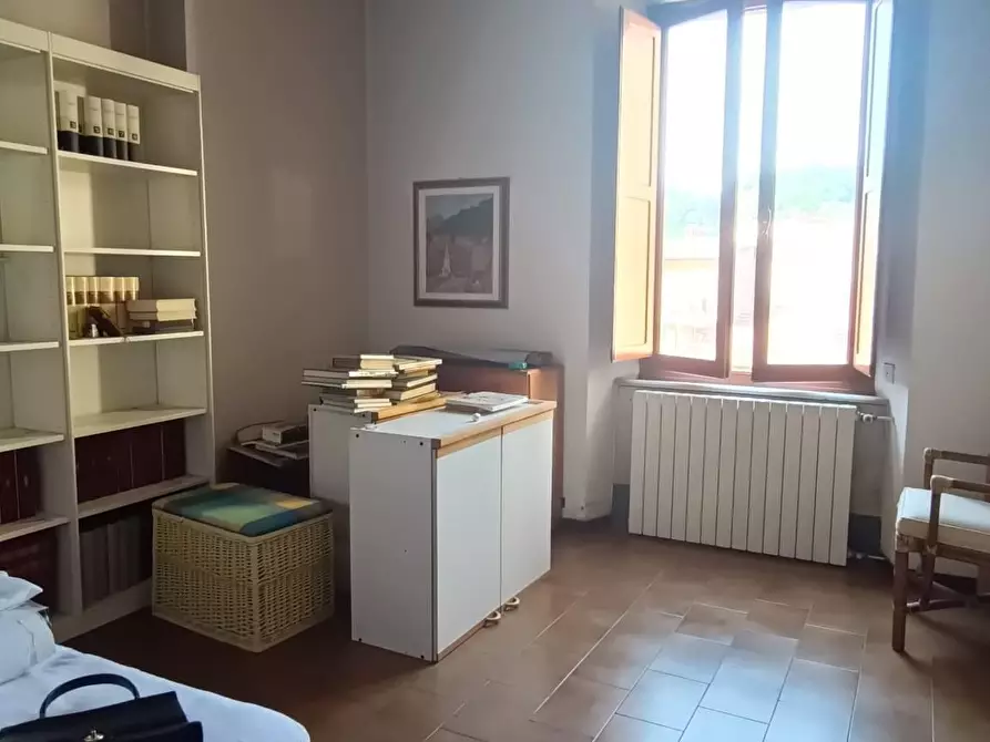 Immagine 14 di Appartamento in vendita  a Carrara