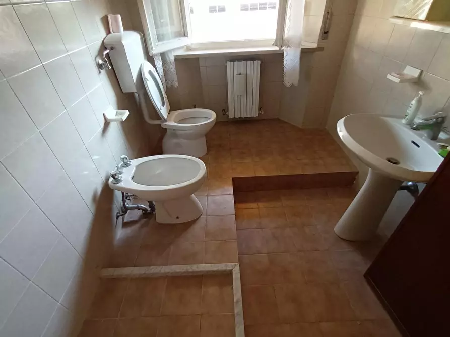 Immagine 27 di Appartamento in vendita  a Lucca