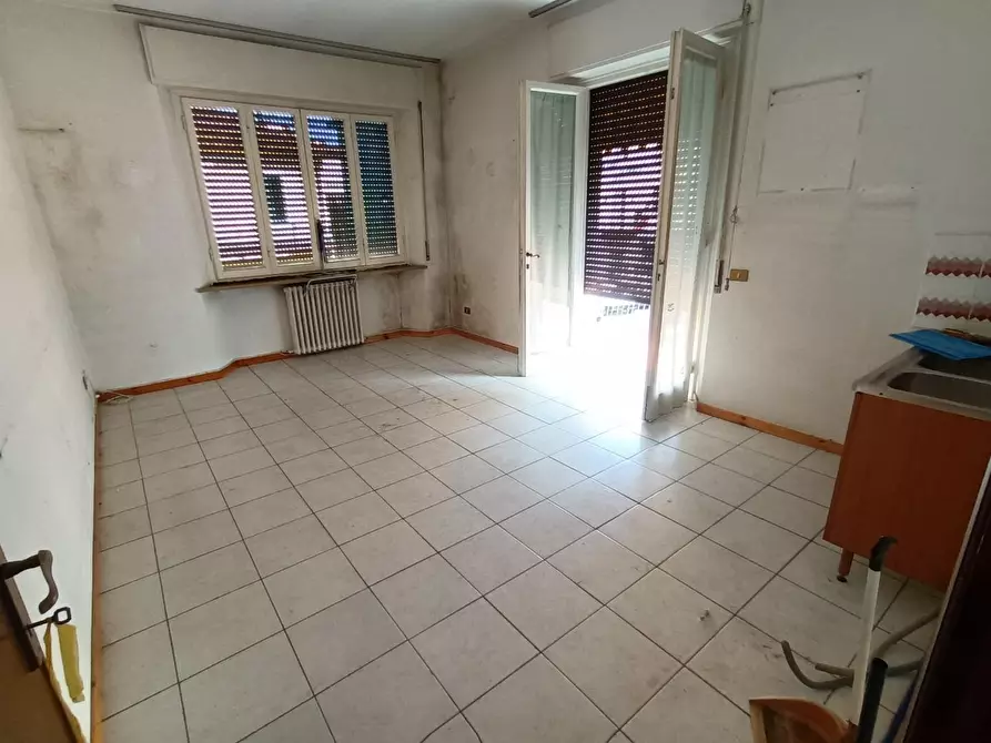 Immagine 9 di Appartamento in vendita  a Lucca