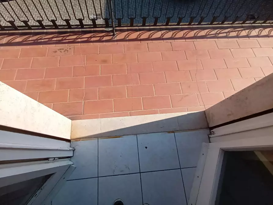 Immagine 23 di Appartamento in vendita  a Lucca