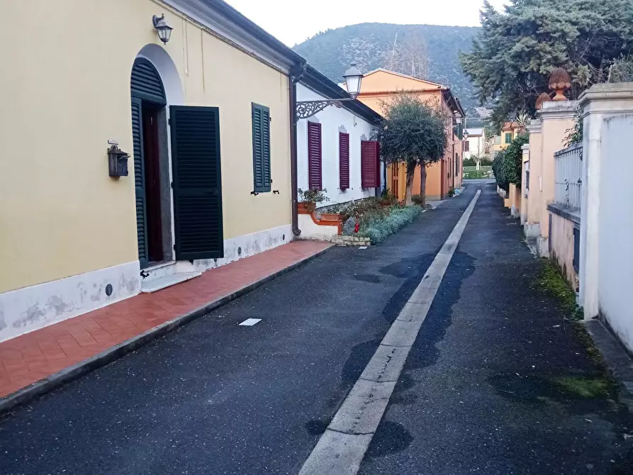 Immagine 21 di Villa in vendita  a San Giuliano Terme
