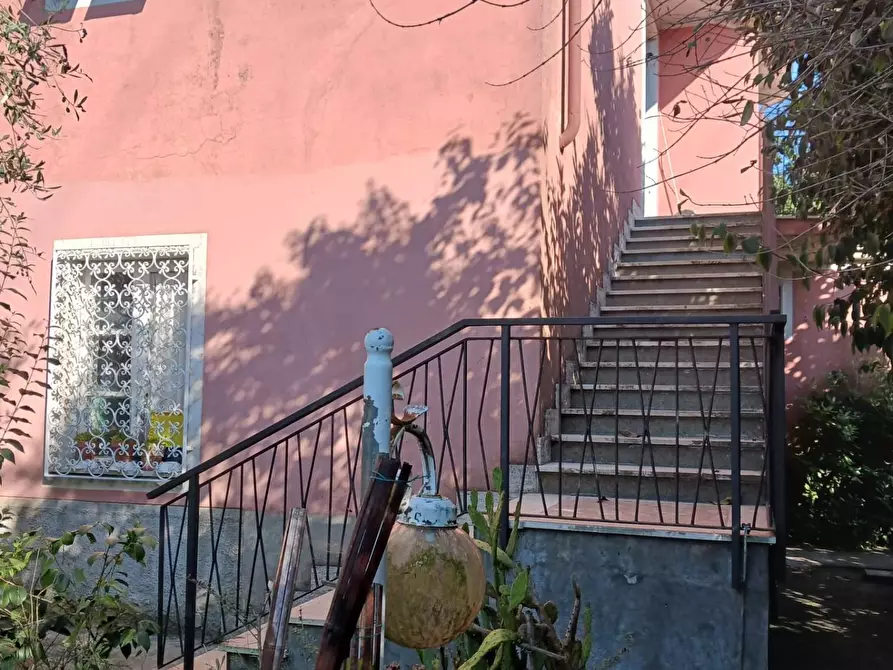 Immagine 8 di Villa in vendita  a Carrara