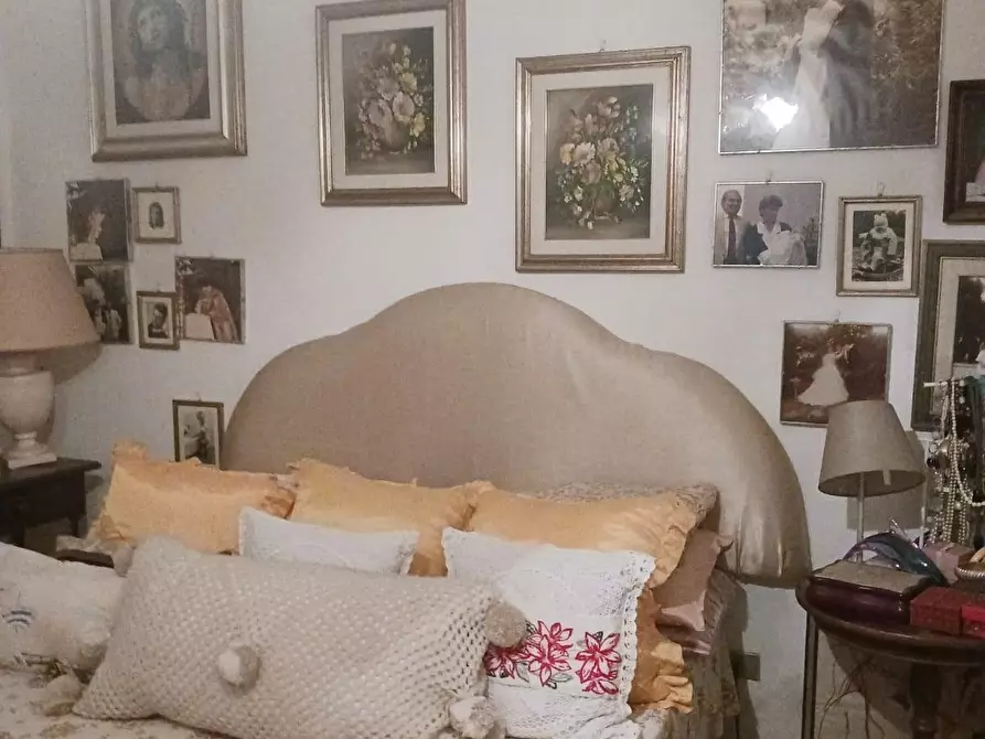 Immagine 27 di Villa in vendita  a Carrara