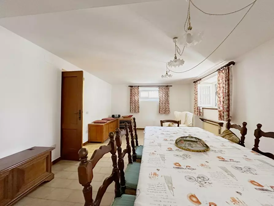 Immagine 28 di Villa in vendita  a Lucca