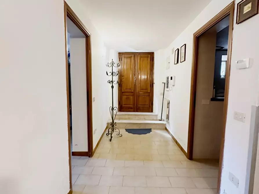 Immagine 31 di Villa in vendita  a Lucca