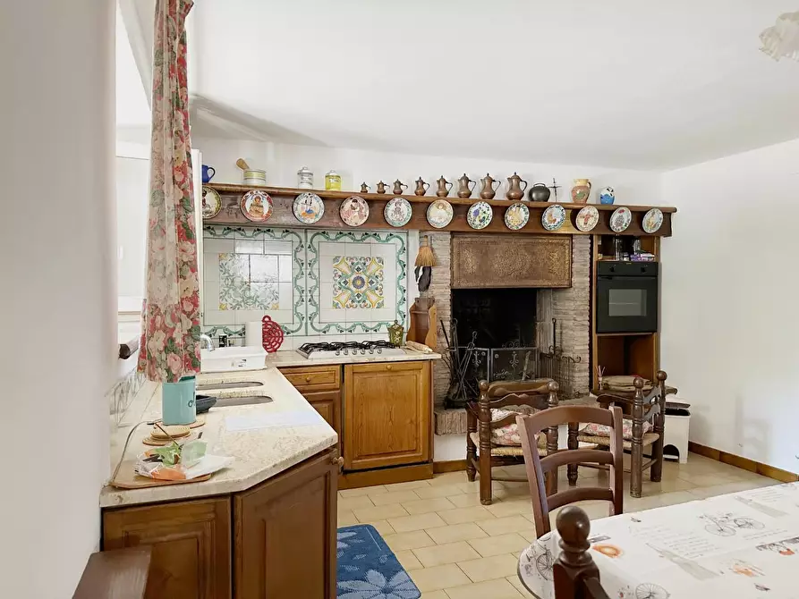 Immagine 29 di Villa in vendita  a Lucca