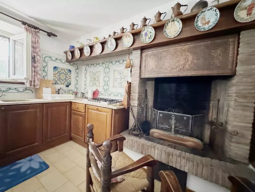 Immagine 27 di Villa in vendita  a Lucca