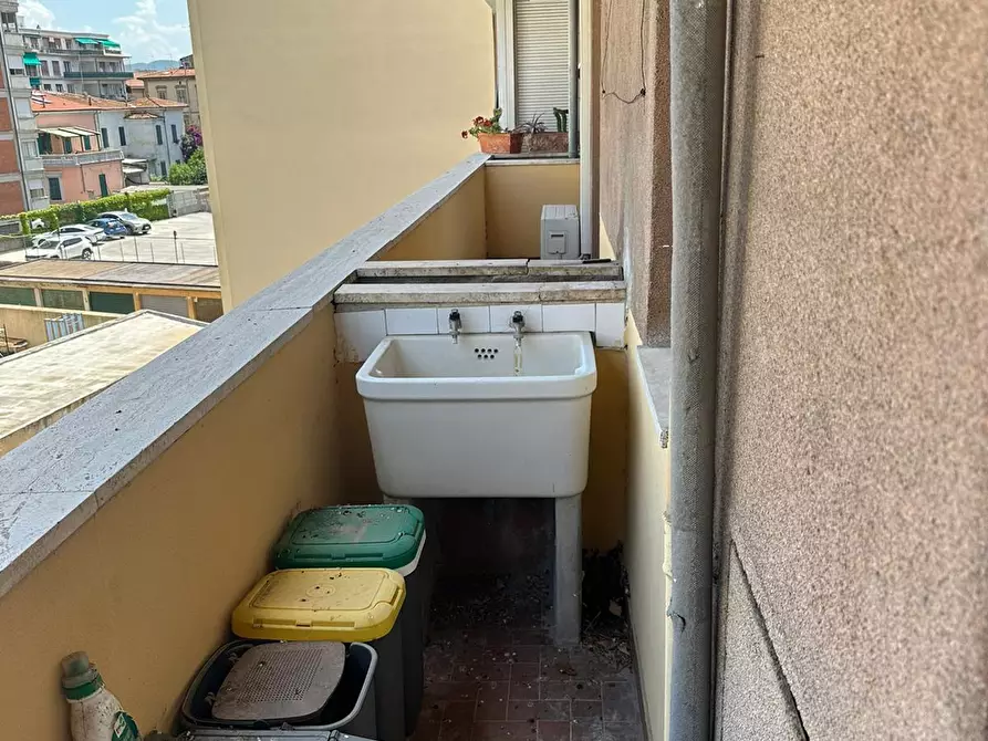 Immagine 6 di Appartamento in vendita  a Livorno